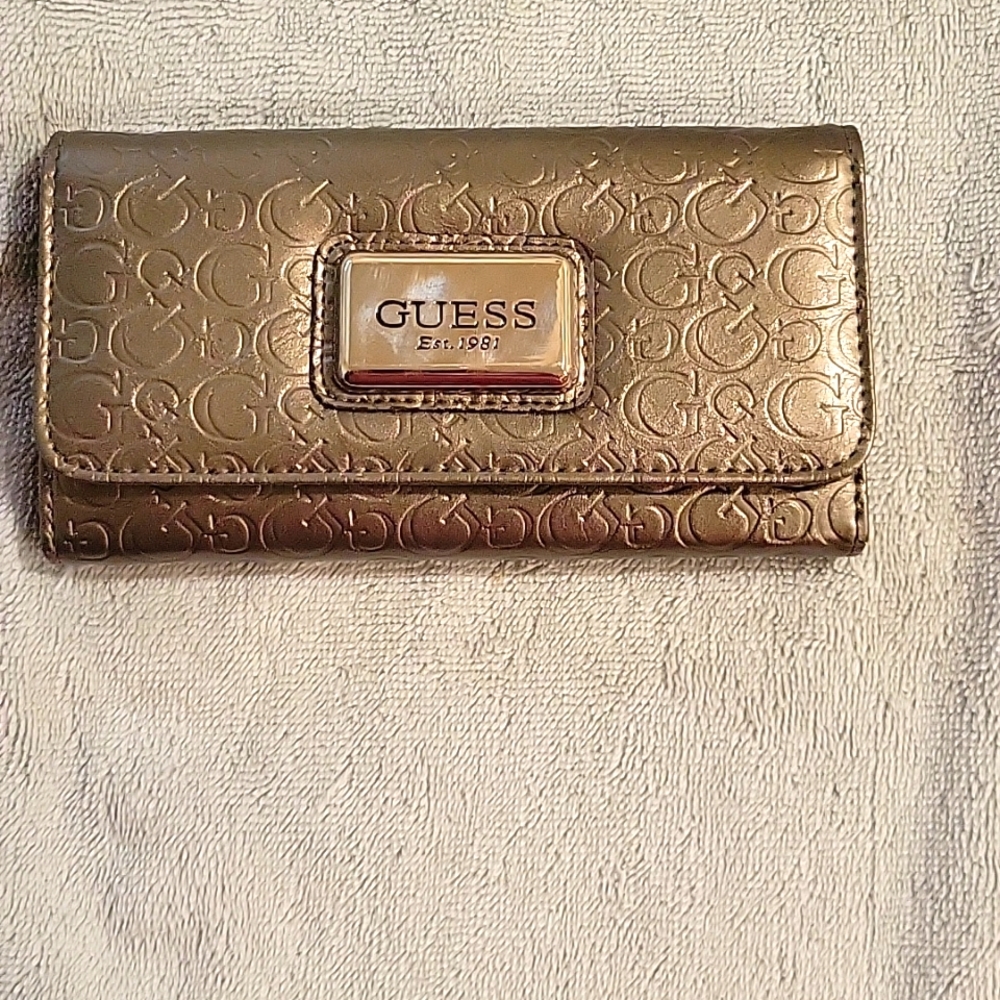 Vintage Guess womans wallet